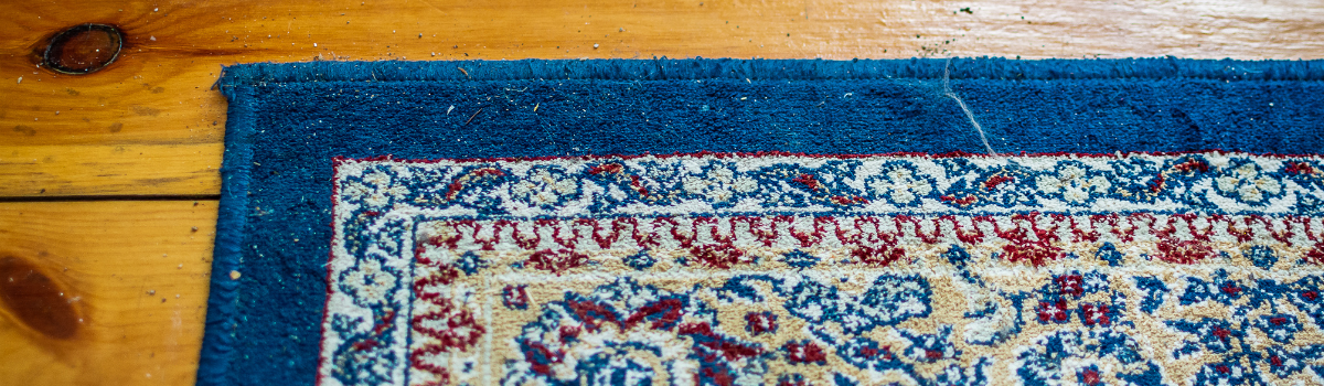 Small Rituals: Blue rug on floor